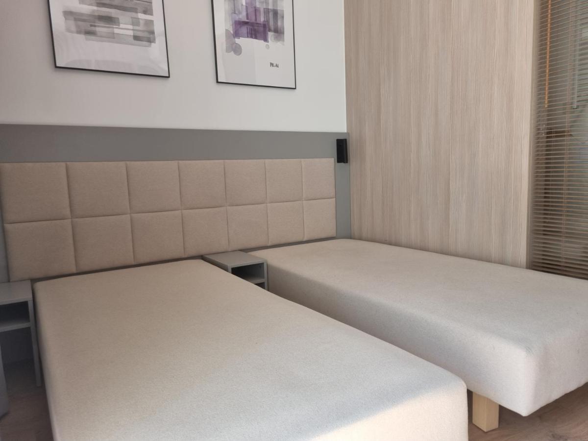 Aparthotel In Warsaw Very Close To The City Center, Free Underground Parking, Wifi, Air Conditioning, Balcony Exterior photo
